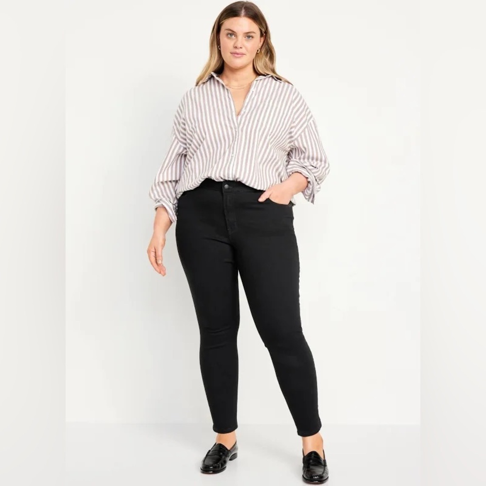 Old Navy Rockstar mid rise black 12 stretch skinny jeans